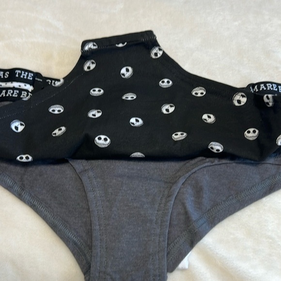 Disney The Nightmare Before Christmas 3-Pack Hipster Shorties — Size L — NW - Picture 3 of 5